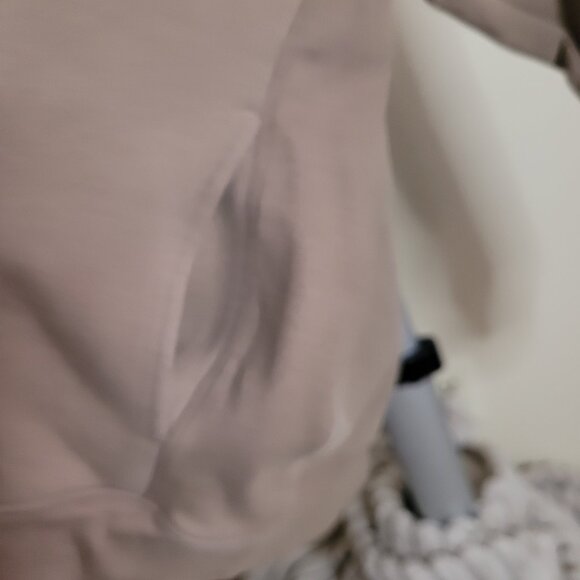 Aritzia 1/2 Zip Fleece Lined Sweatshirt - Picture 3 of 10